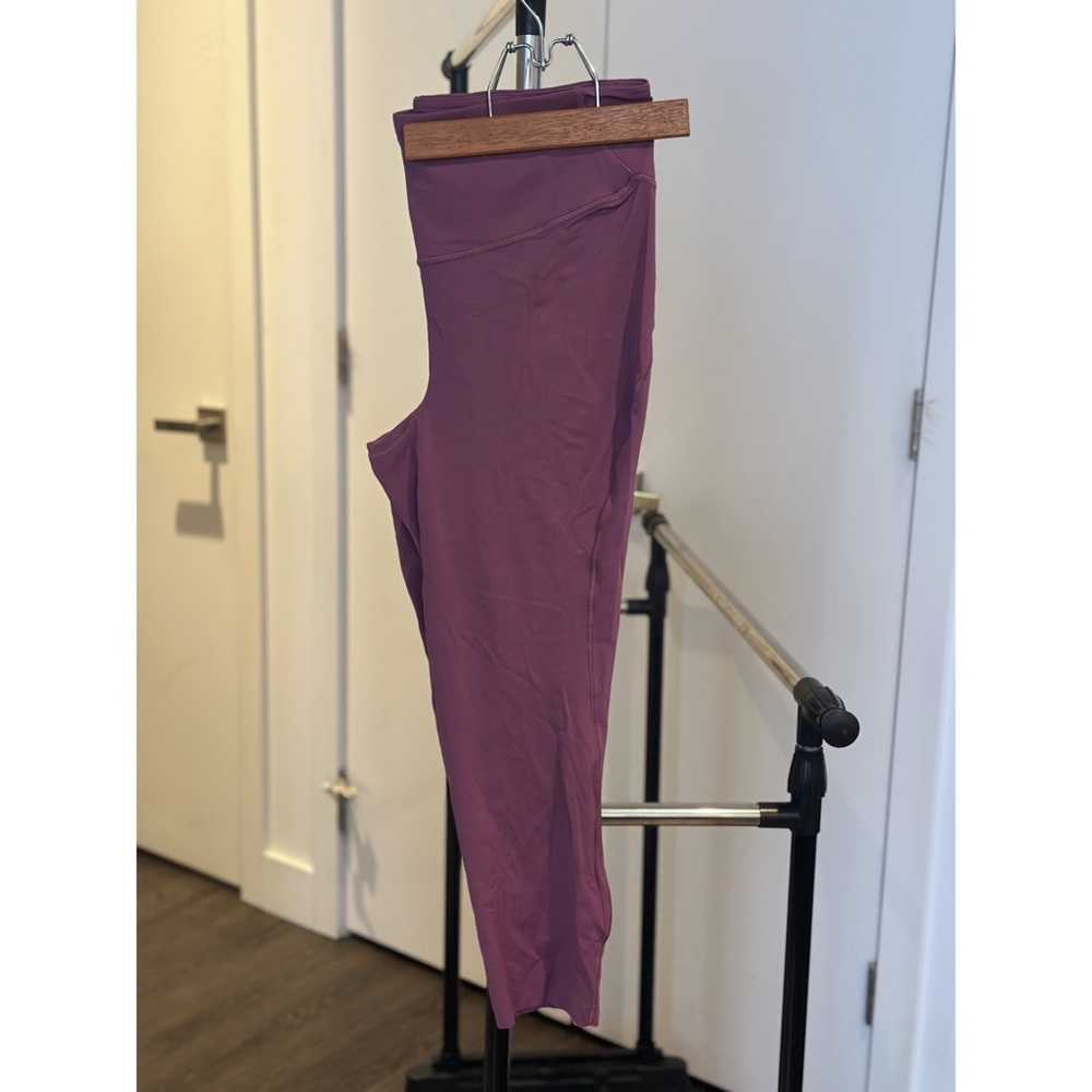 Lululemon Leggings Base Pace HR 23” Nulux Vintage Plum